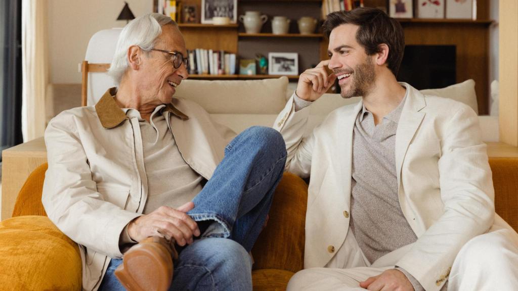 El actor Marc Clotet junto a su padre, el Dr. Bonaventura Clotet.