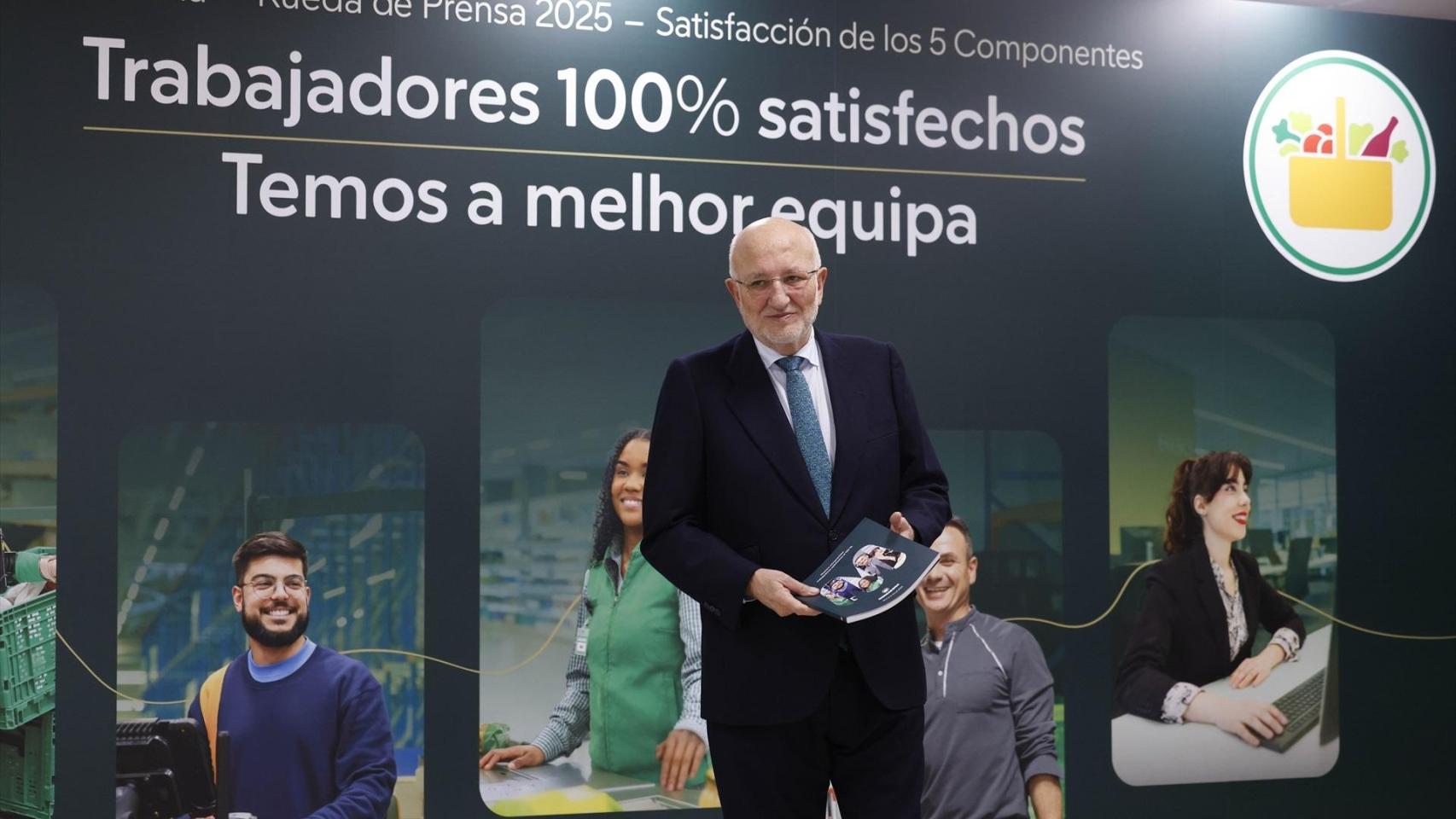 El presidente de Mercadona, Juan Roig, durante una rueda de prensa, el 10 de marzo de 2026, en Valencia.