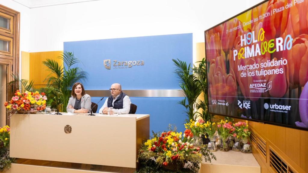 Presentación del mercado solidario de tulipanes.