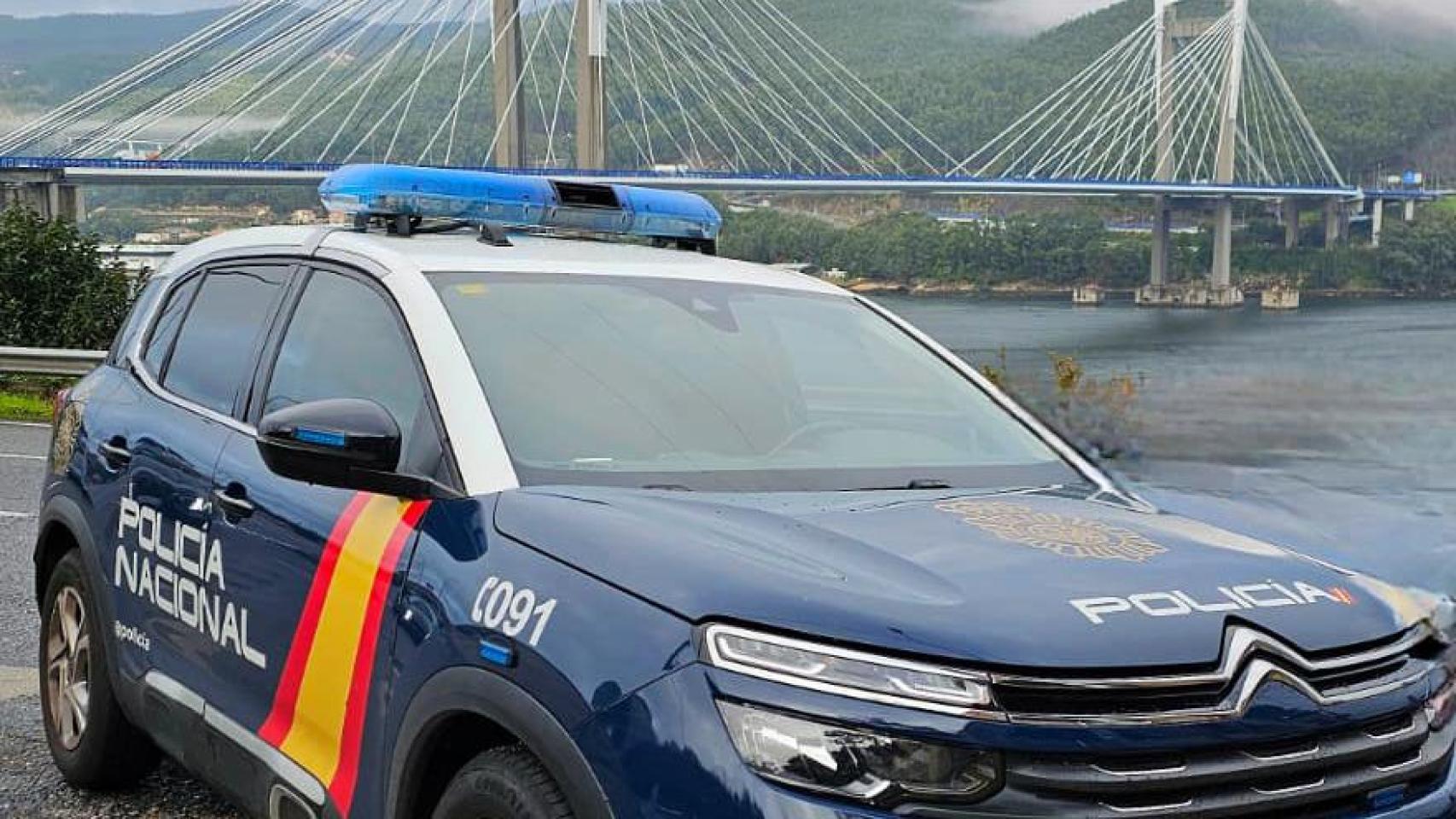 Detenido em Vigo un padre que circulaba drogado con su hija de 9 años sin cinturón