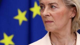 La presidenta de la Comisión, Ursula von der Leyen, durante la comparecencia de este lunes en Bruselas
