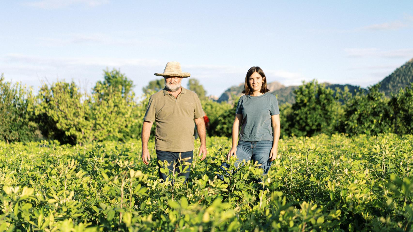 Ana Climent junto a su padre. EE