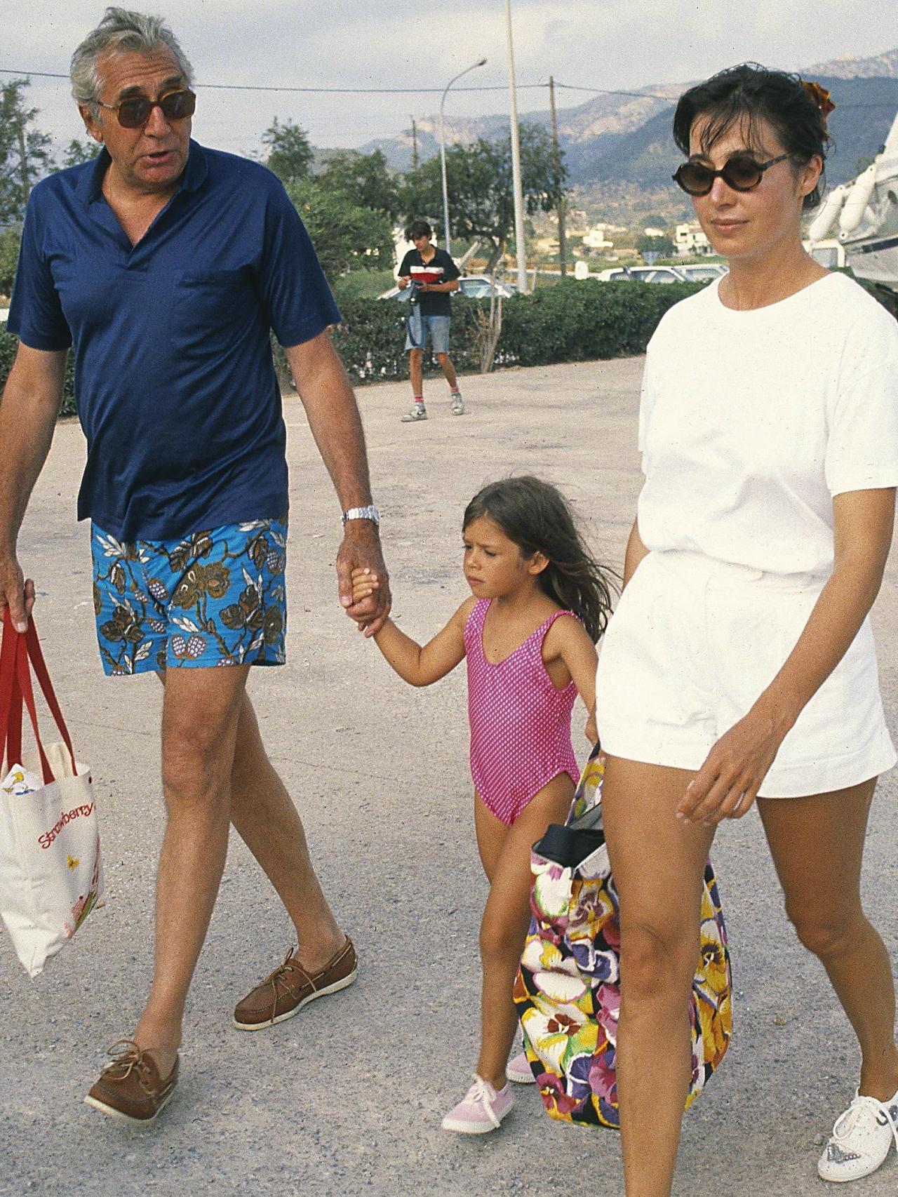 Carmen con Jean Marie y su hija juntos.