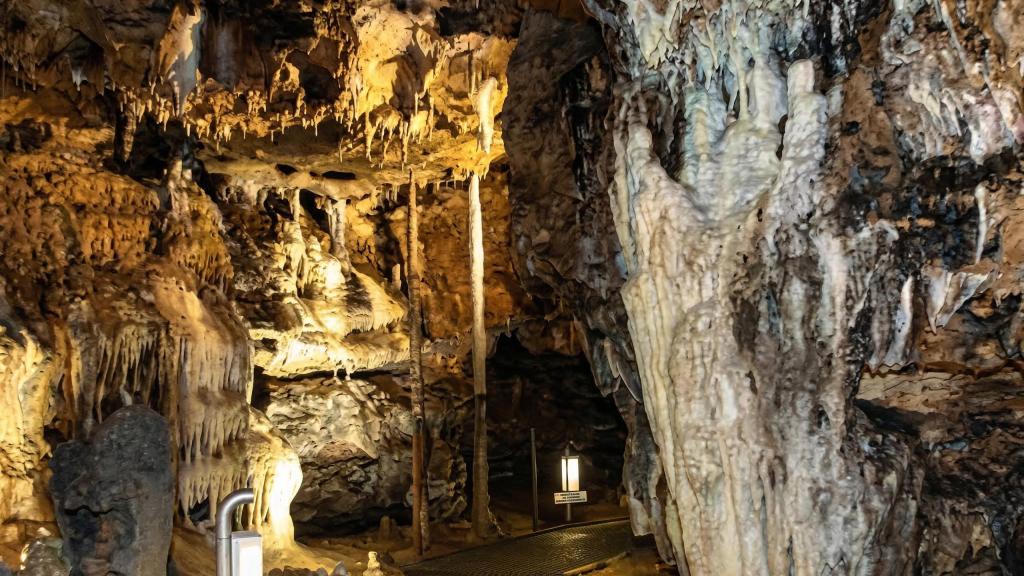 La Cueva de Enebralejos, en Prádena (Segovia).
