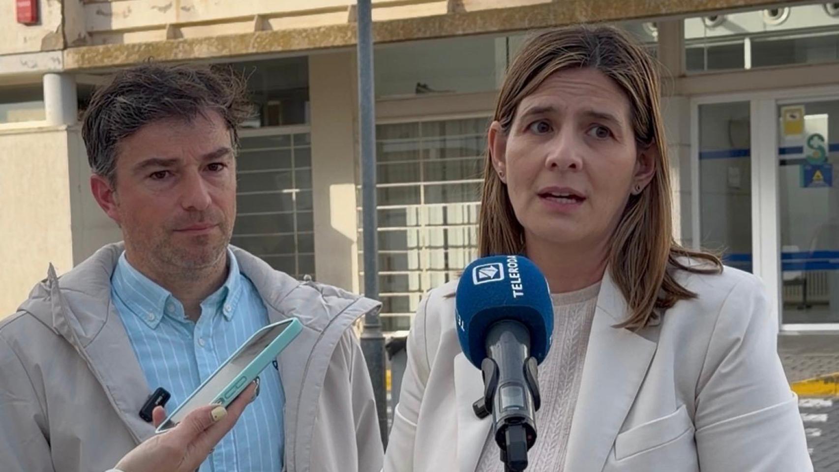 Eduardo Sánchez y Carolina Agudo en La Roda. Foto: PP CLM.