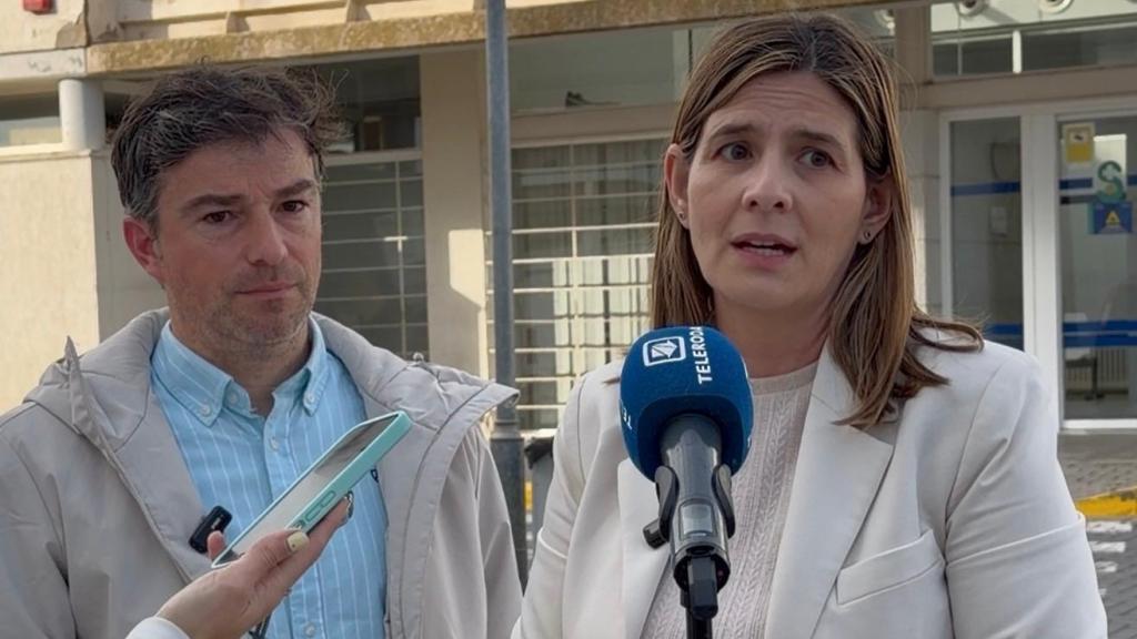 Eduardo Sánchez y Carolina Agudo en La Roda. Foto: PP CLM.