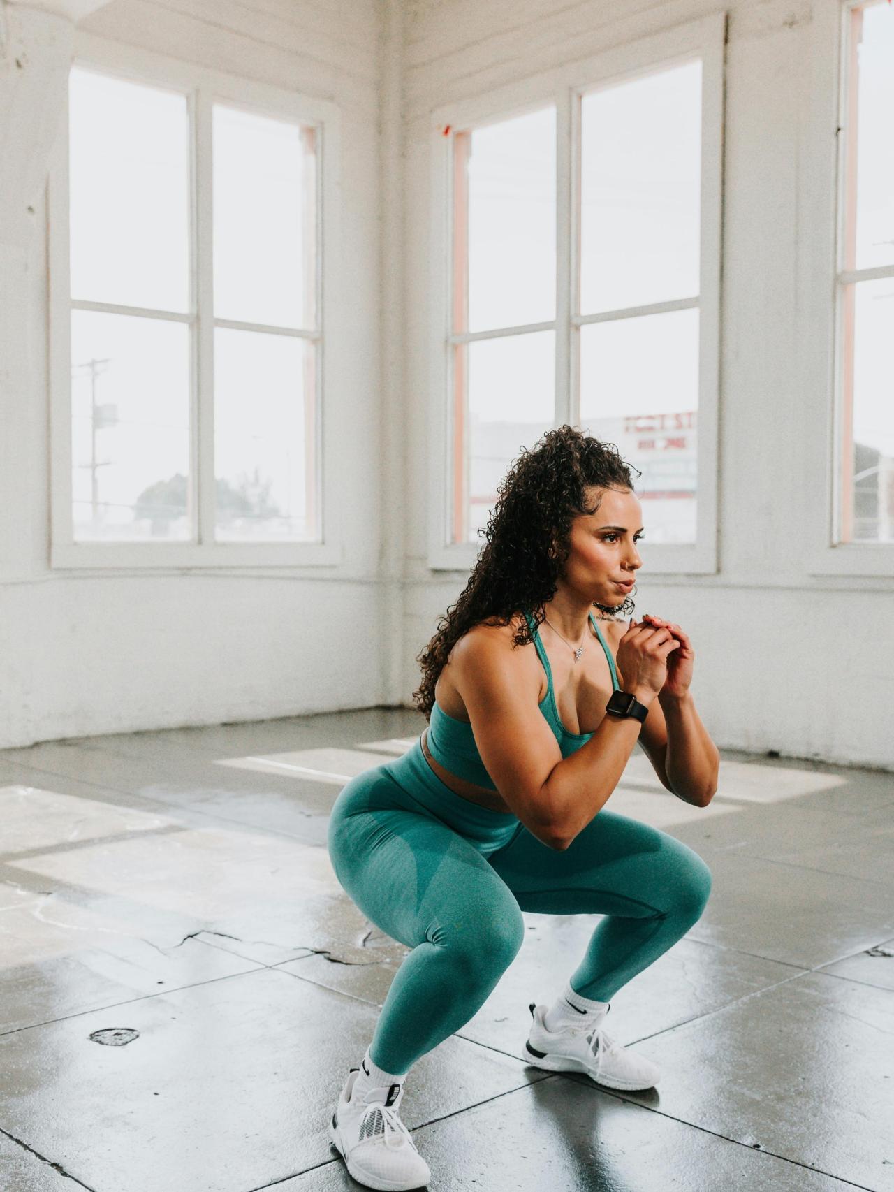 Imagen de una chica haciendo deporte.