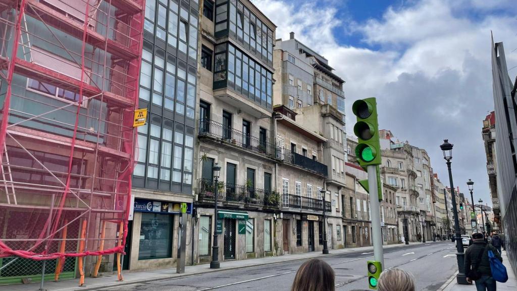 Entrada a Pi y Margall desde Paseo de Alfonso, en Vigo.
