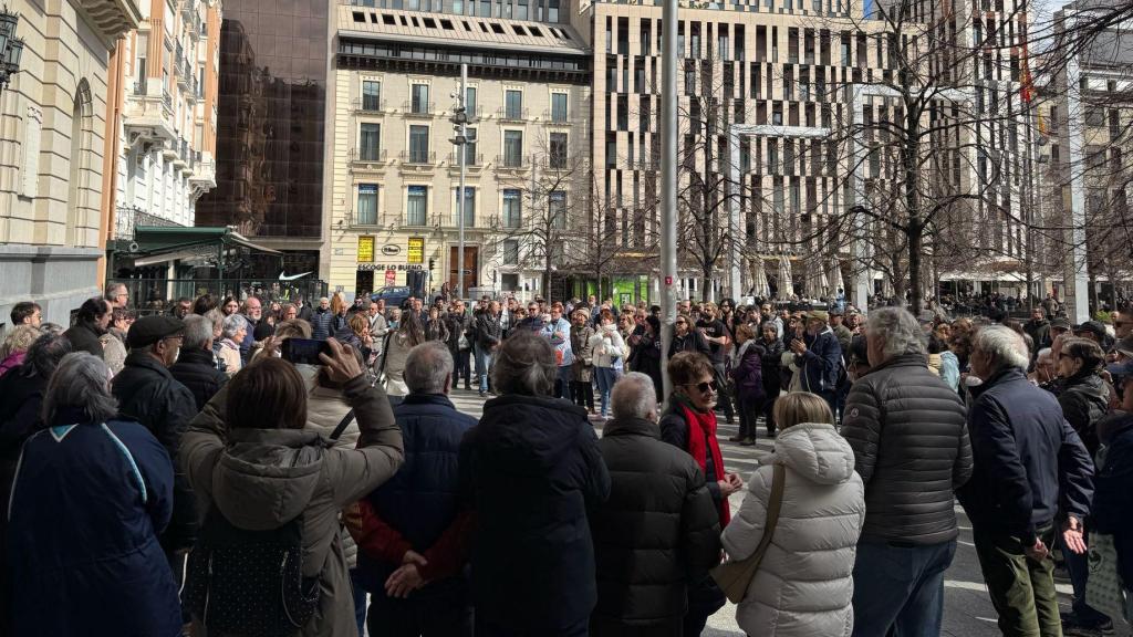 Concentración en el centro de Zaragoza para gritar “no” a la guerra.