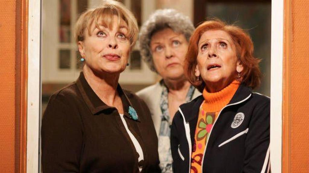Gemma Cuervo, Mariví Bilbao y Emma Penella en 'Aquí no hay quien viva'.