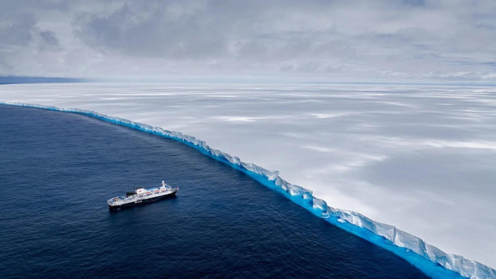 Adiós al iceberg más grande del mundo: el gigante de hielo de 3.500 km² pierde tamaño de forma alarmante