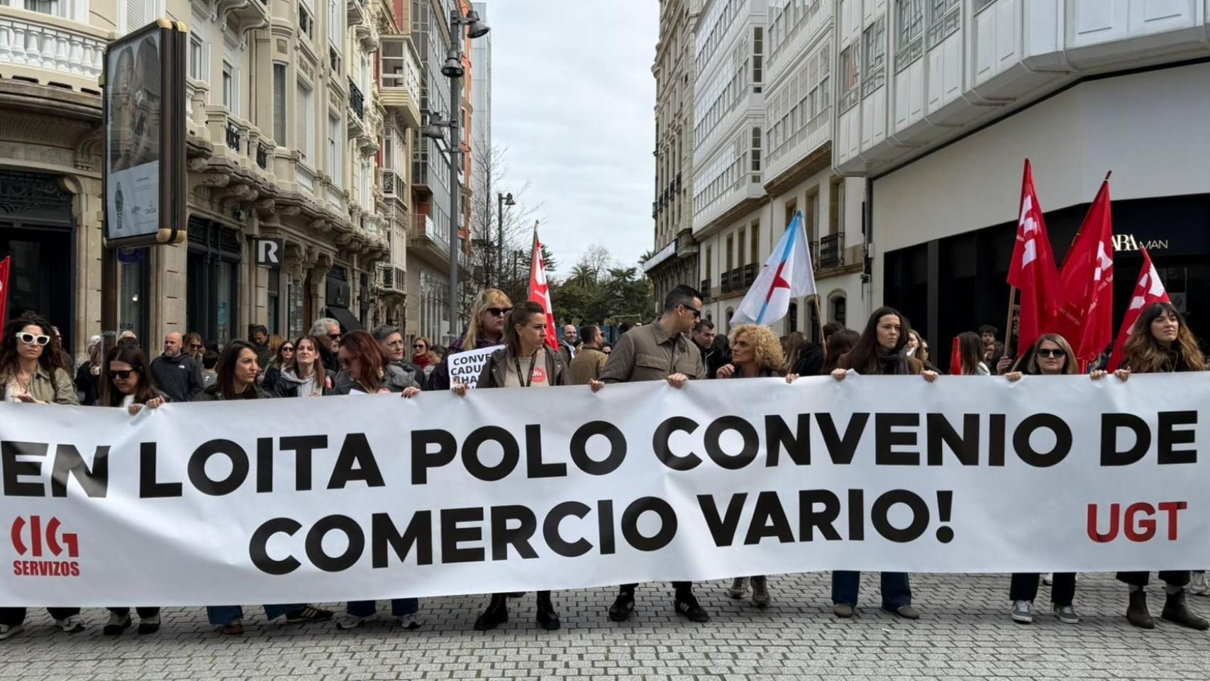 Trabajadores del comercio se manifiestan en A Coruña: Hai que renovar o convenio provincial