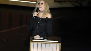 Barbra Streisand, durante la gala de los Oscar, rindiendo homenaje a Robert Redford. Foto: EFE/EPA/CHRIS TORRES