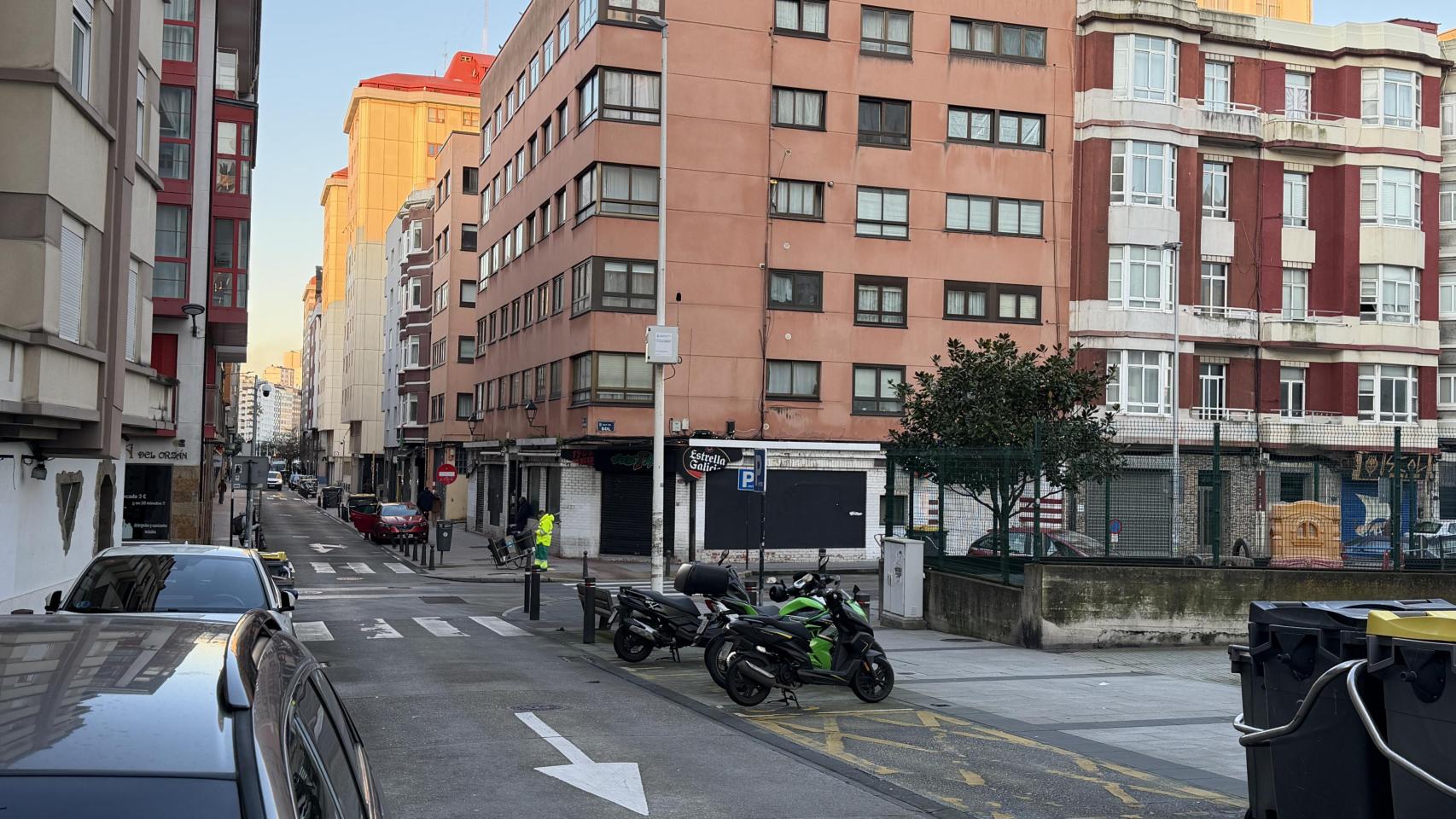 Una calle de A Coruña esta mañana.