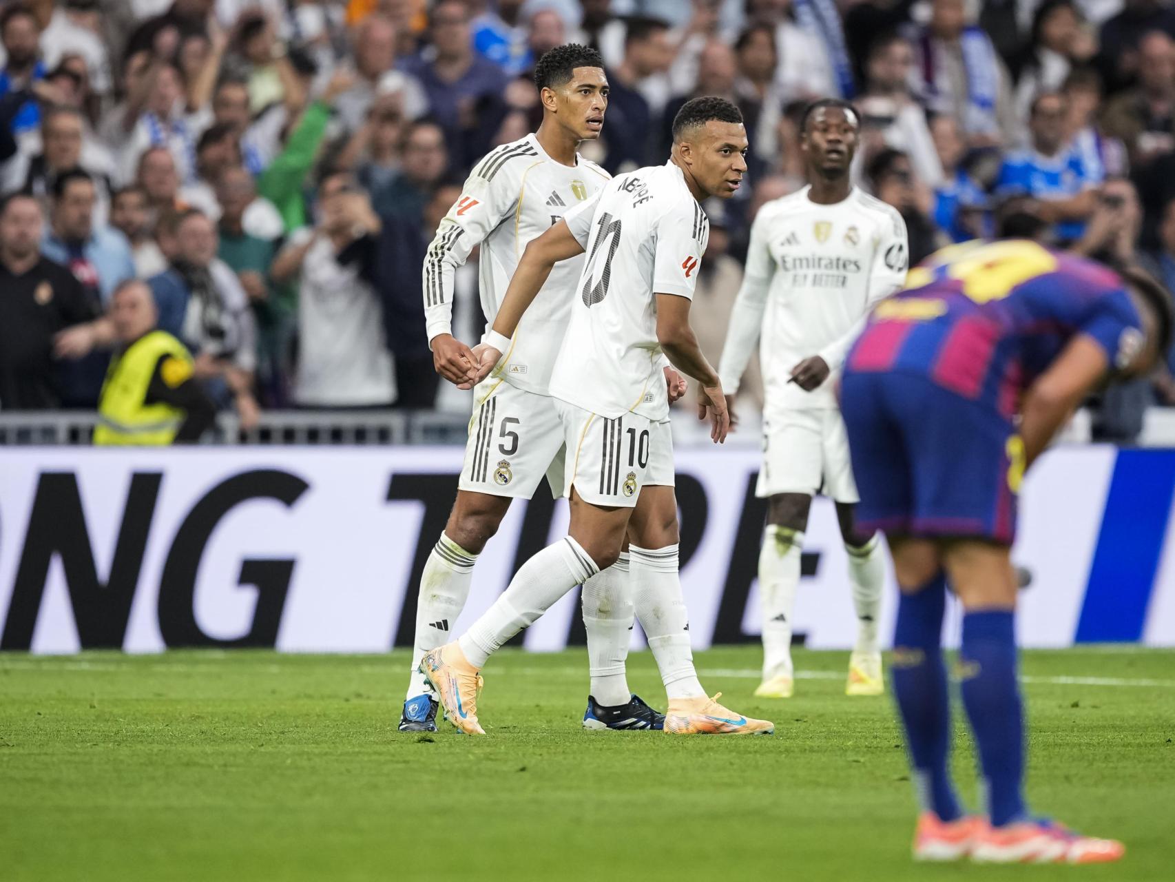 Bellingham y Mbappé, durante un partido del Real Madrid