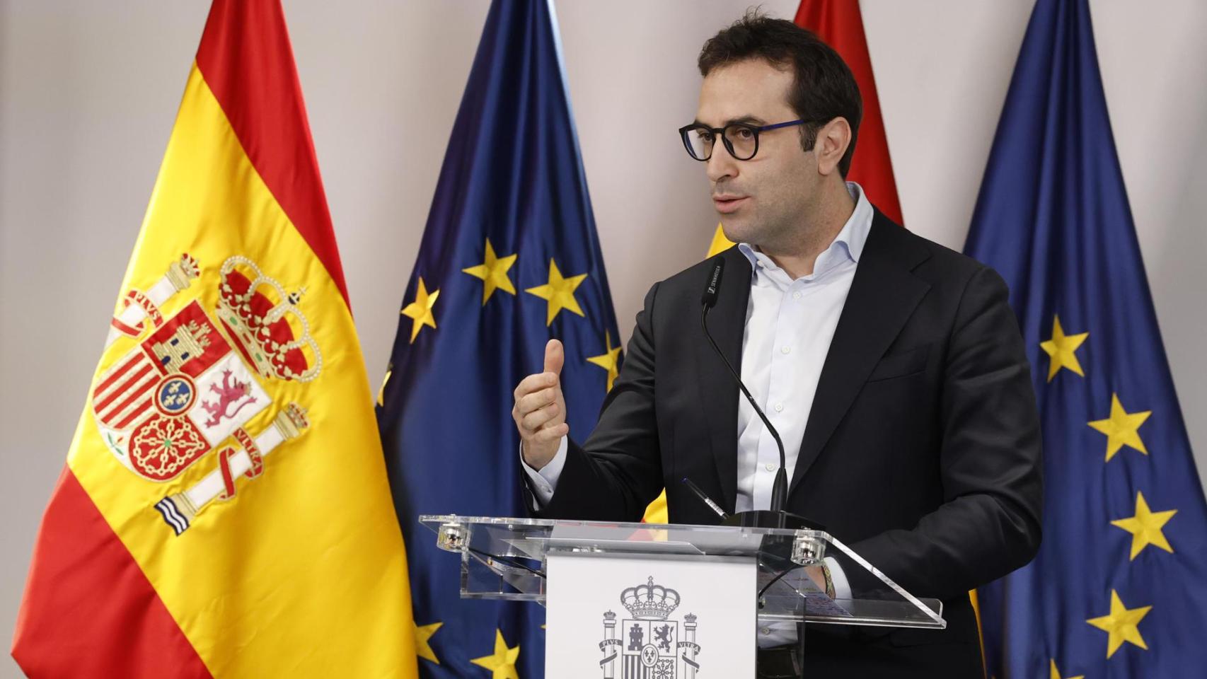 El ministro de Economía, Comercio y Empresa, Carlos Cuerpo, el pasado jueves en rueda de prensa.