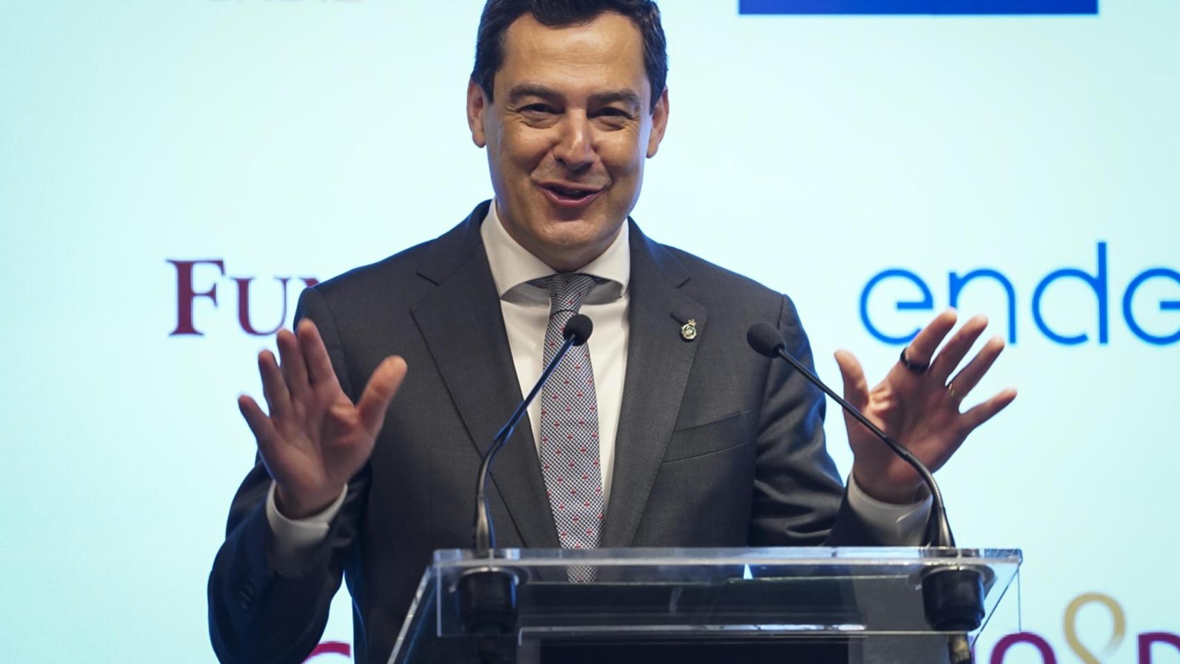 El presidente de la Junta de Andalucía, Juanma Moreno, durante el VI Foro Económico Español en Andalucía.