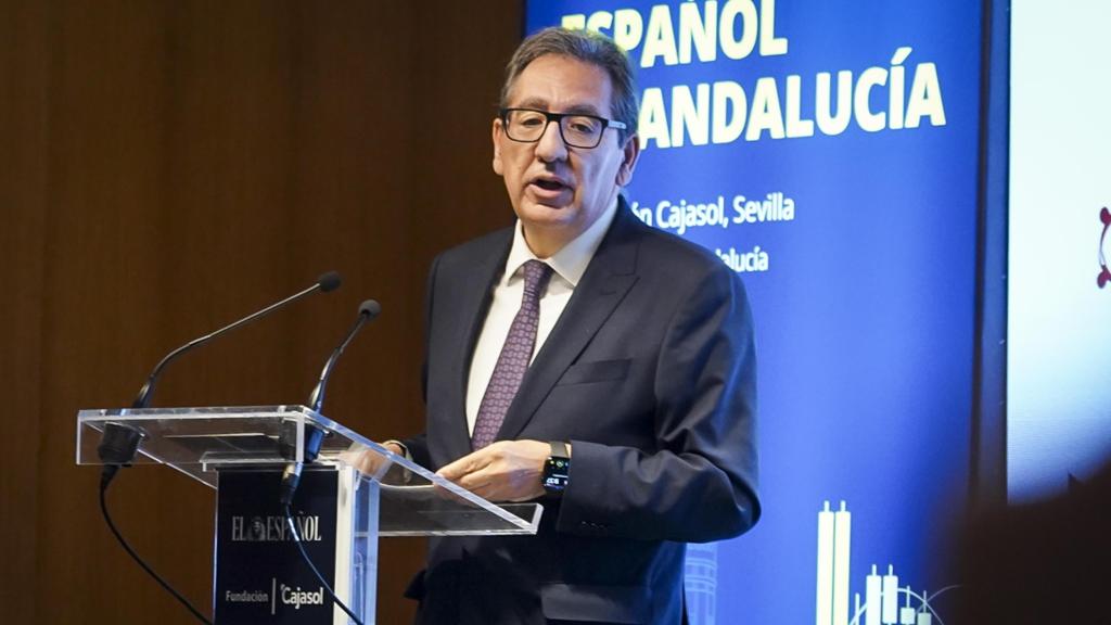 El presidente de la Fundación Cajasol, Antonio Pulido, en el VI Foro Económico Español en Andalucía.