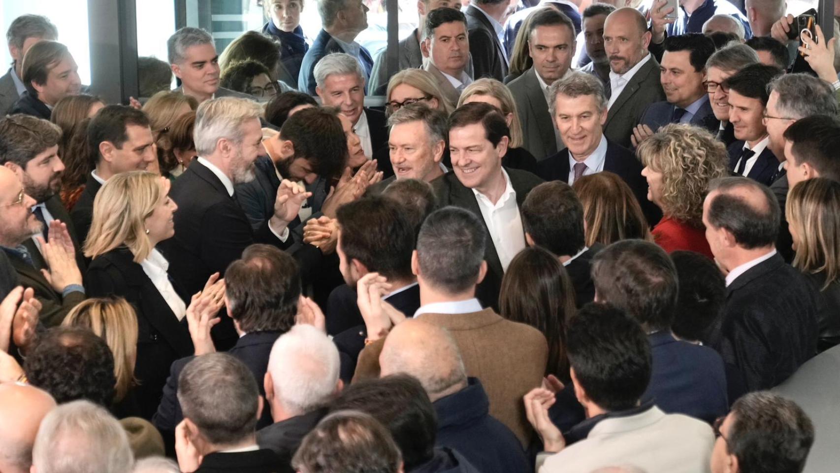 Mañueco llegando a la Junta Nacional del PP en Madrid