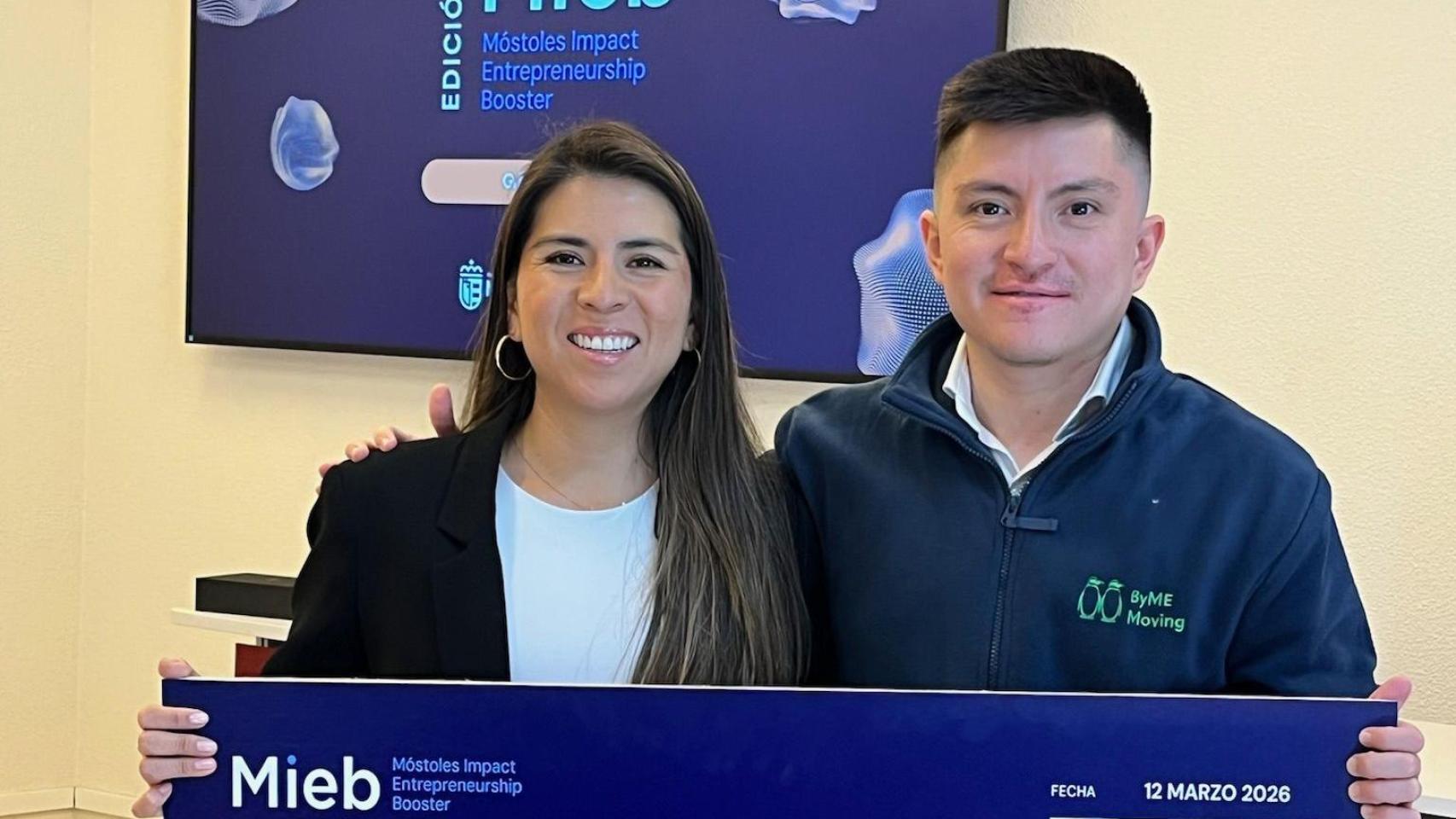 María Rosero, CEO de ByME Moving  y Eder Quezada, CTO de la compañía.