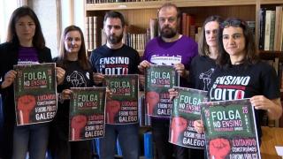 El profesorado gallego irá a huelga el 28 de abril y se manifestará en Santiago para exigir a la Xunta una negociación