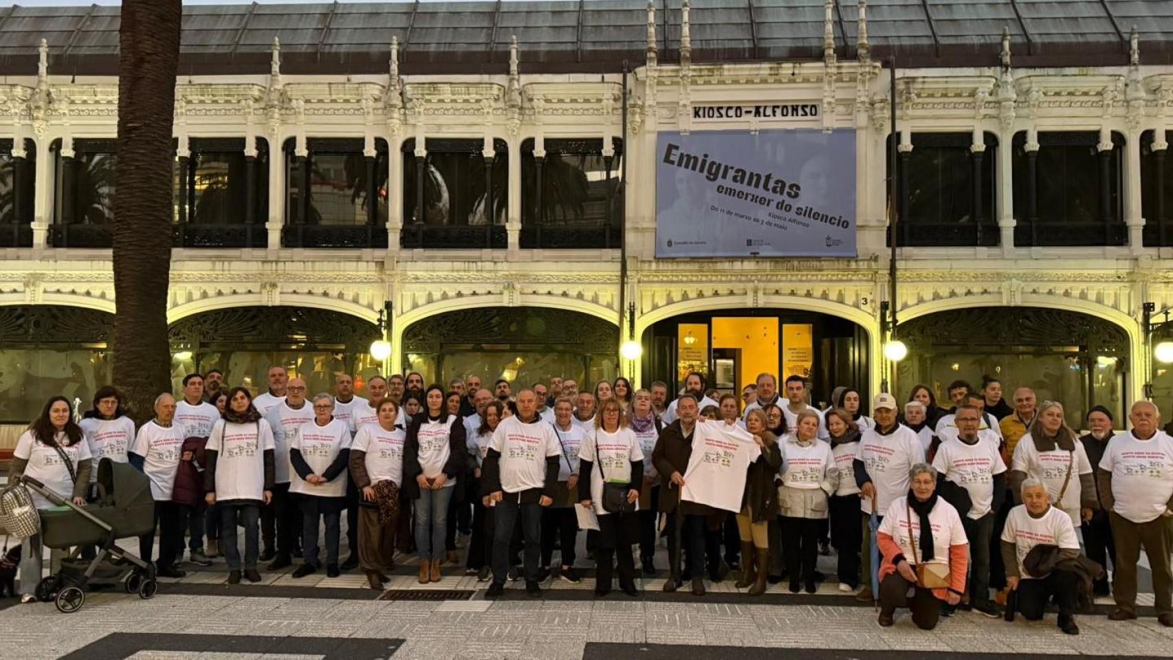 Vecinos afectados de Monte Mero, en A Coruña, en una protesta