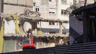 Adiós al antiguo mercado de Santa Lucía, en A Coruña: Tras el derribo parece que van rápido