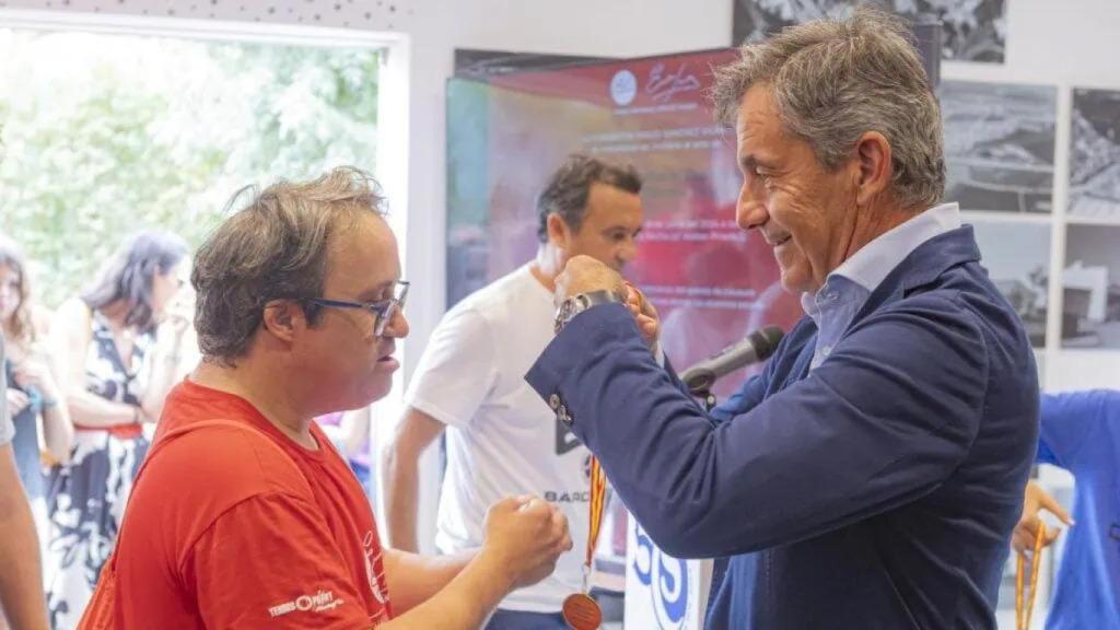 Emilio Sánchez Vicario en uno de los programas celebrados por la fundación que lleva su nombre.