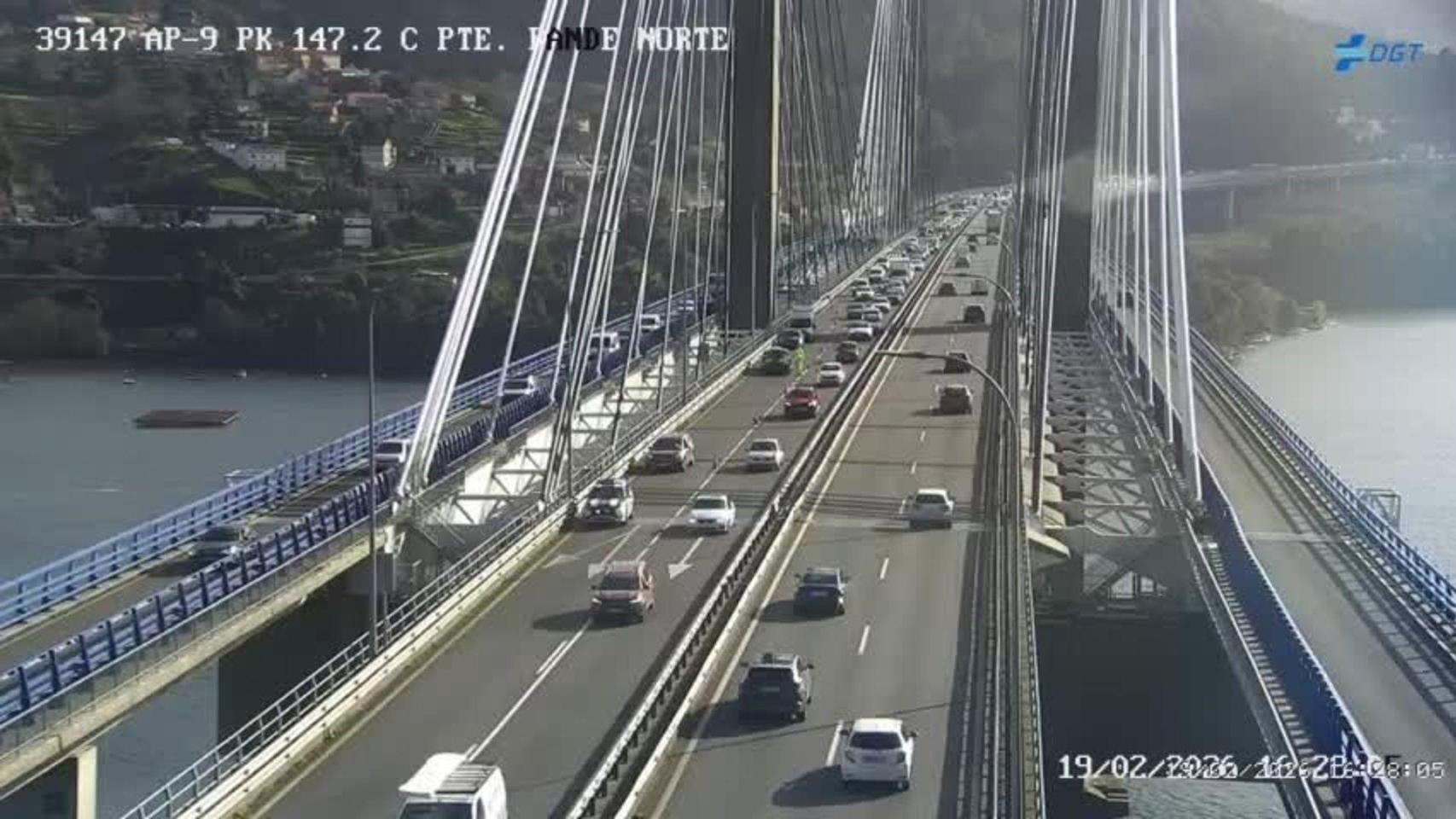 Imagen del tráfico en el Puente de Rande