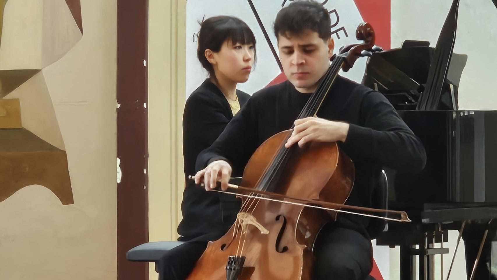 Luis Aracama, este lunes en el conservatorio de Alicante.