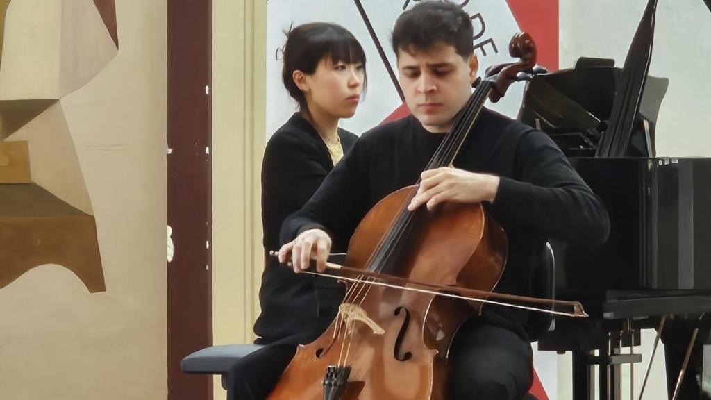 Luis Aracama, este lunes en el conservatorio de Alicante.