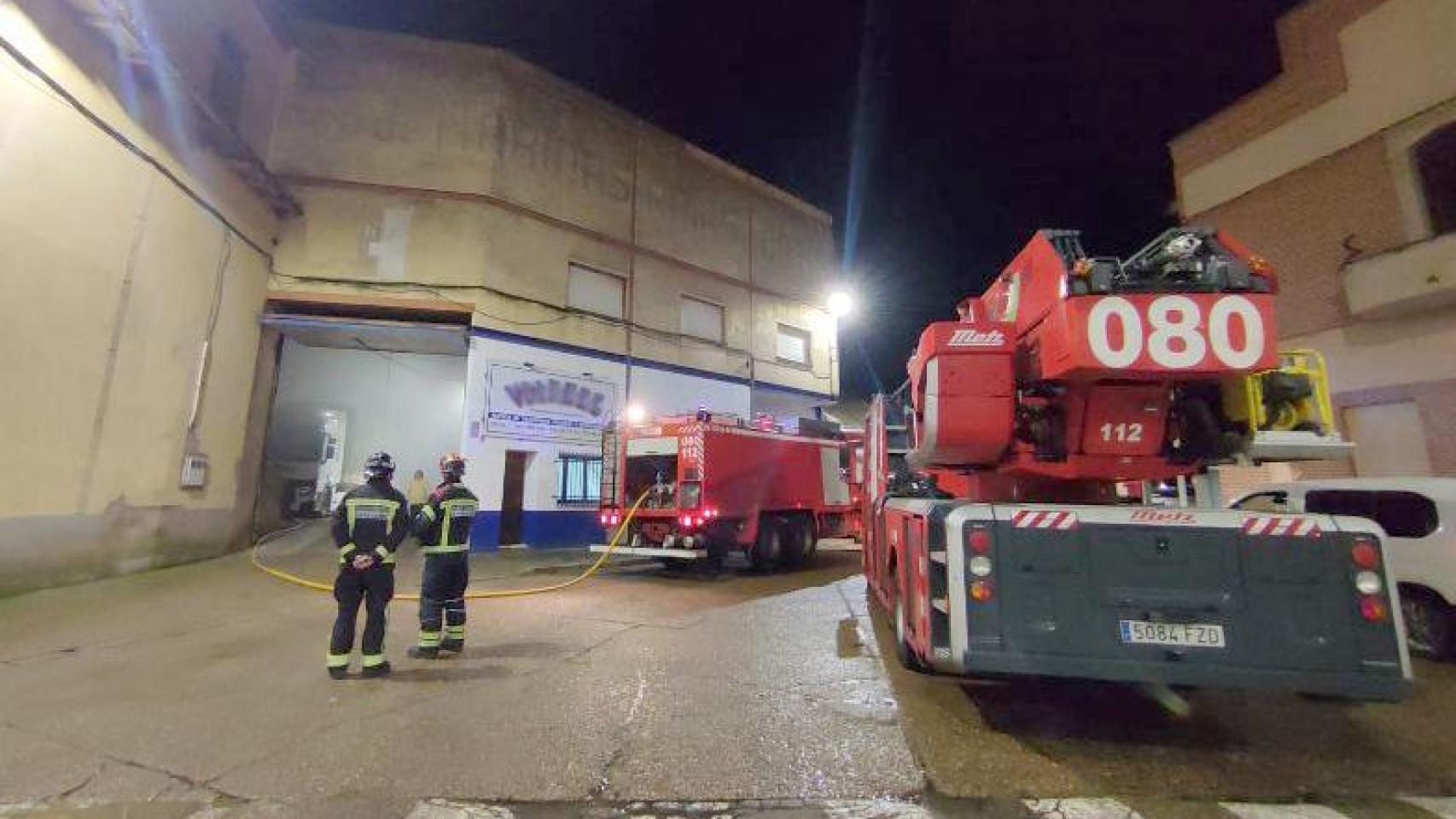 Fallece un hombre de 75 años tras un incendio en una casa de Valencia de Don Juan