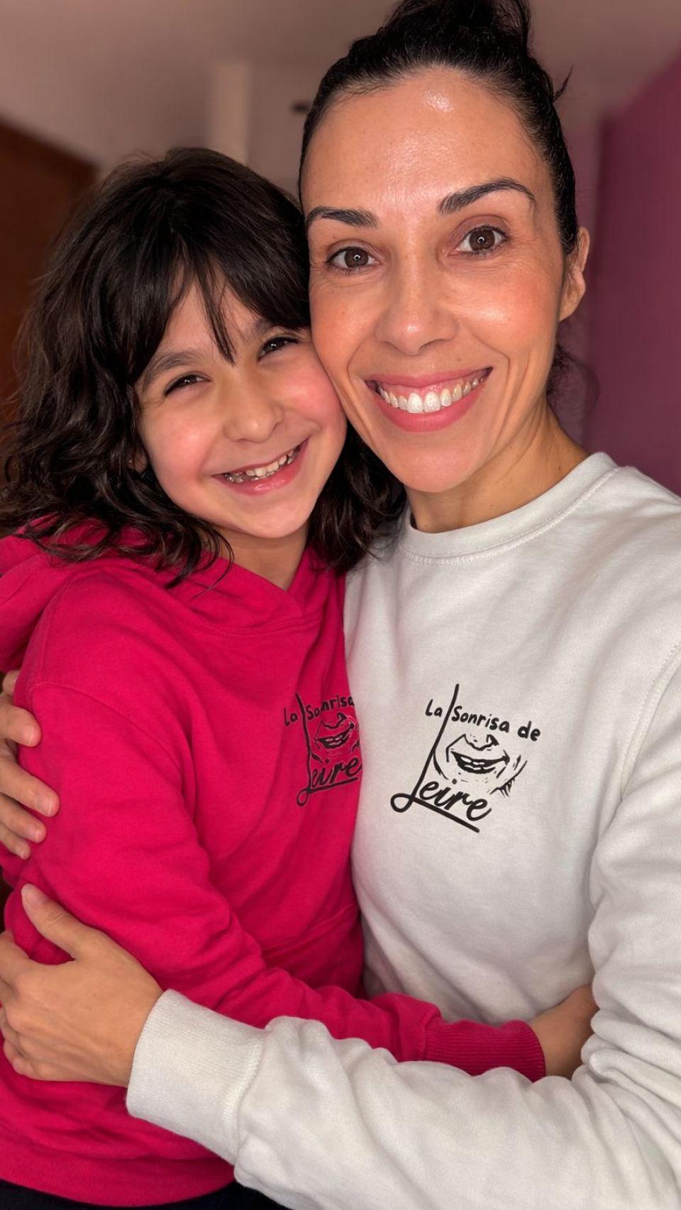Leire a la izquierda y Beatriz a la derecha.