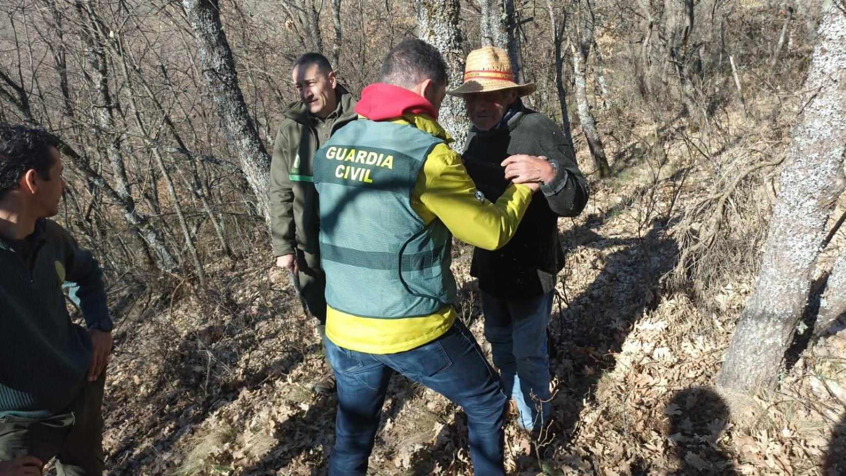 El momento en el que la Guardia Civil ha encontrado al hombre de 84 años, Ángel F.R., desaparecido en Limianos de Sanabria