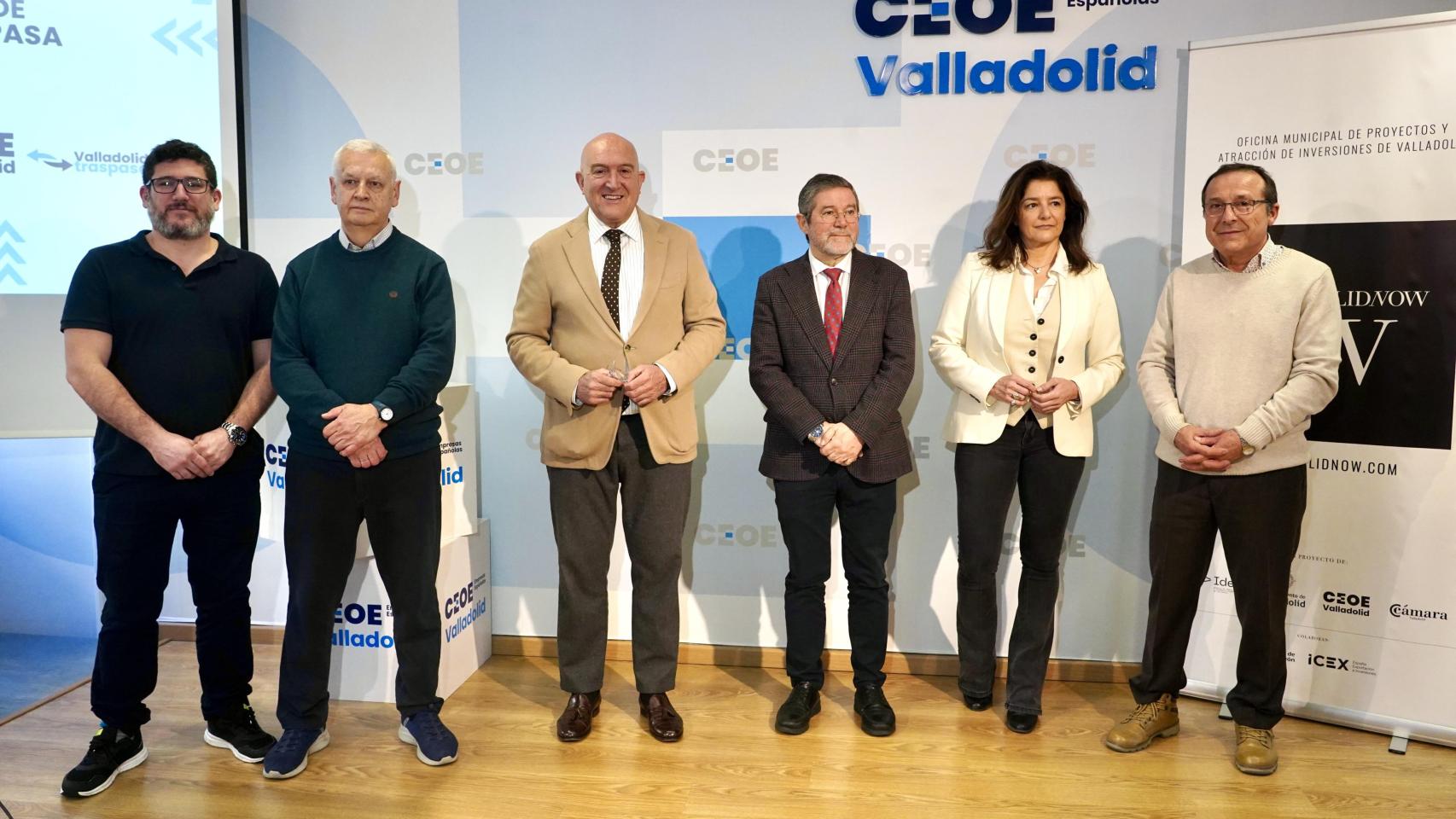 El alcalde de Valladolid, Jesús Julio Carnero, y el presidente de CEOE Valladolid, Carlos Magdaleno, presentan el balance de los diez años del programa Valladolid Traspasa