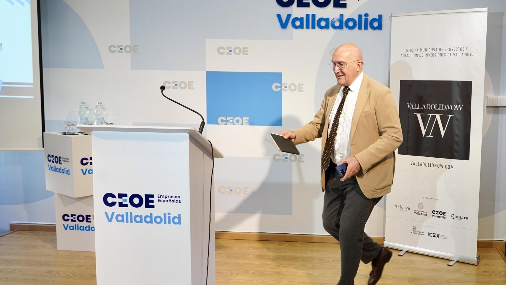 El alcalde de Valladolid, Jesús Julio Carnero, durante un acto este martes en la CEOE
