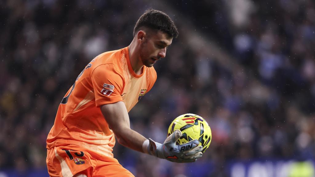Joan García, durante un partido del FC Barcelona