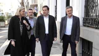 El presidente de la Junta en funciones y candidato del PP a la reelección, Alfonso Fernández Mañueco, a su llegada a la reunión de la Junta Directiva Nacional del PP, este lunes