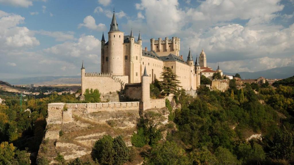 Otra vista del Alcázar de Segovia.
