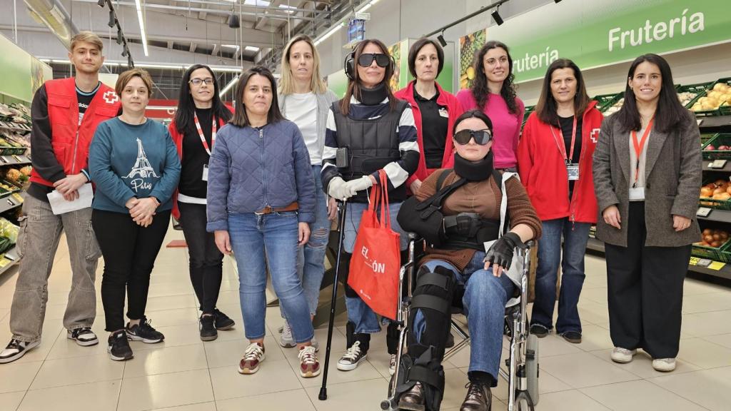 Taller de supermercados inclusivos para las personas mayores de Vegalsa-Eroski y Cruz Roja.