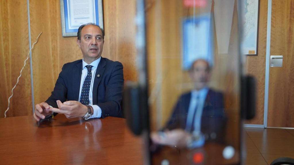 Bancalero, en su despacho durante una entrevista con EL ESPAÑOL DE ARAGÓN