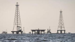 Imagen de archivo de unas plataformas petroleras en el lago de Maracaibo, en Venezuela.