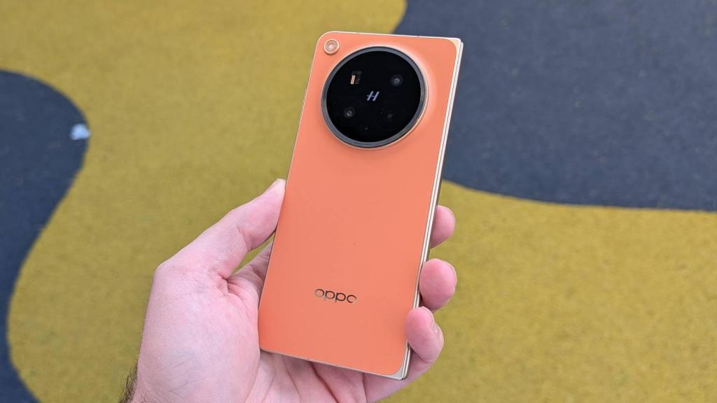 El Oppo Find N6.