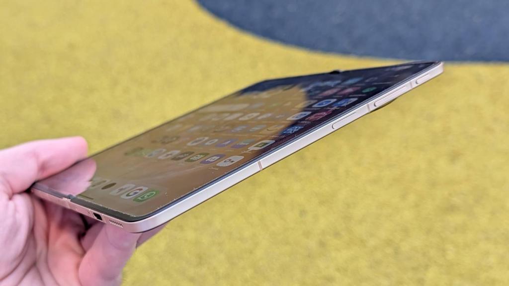 El Oppo Find N6.