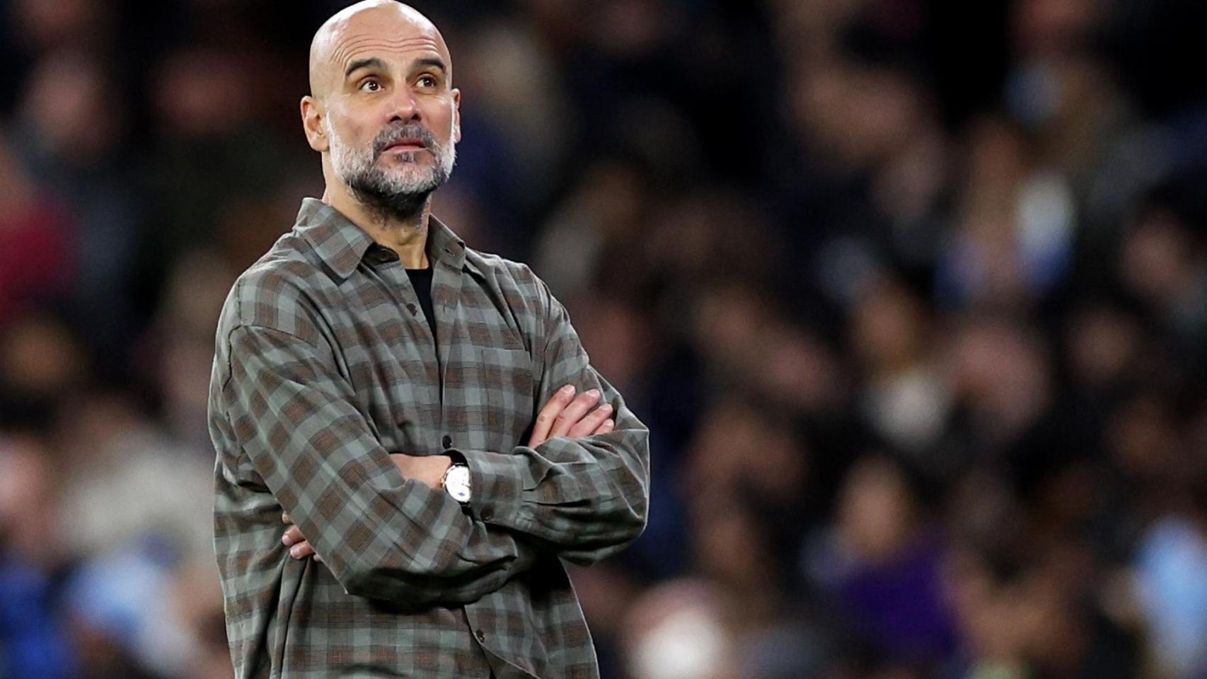Pep Guardiola, vestido con una camisa de cuadros de la marca Giglio, durante el partido contra el Real Madrid