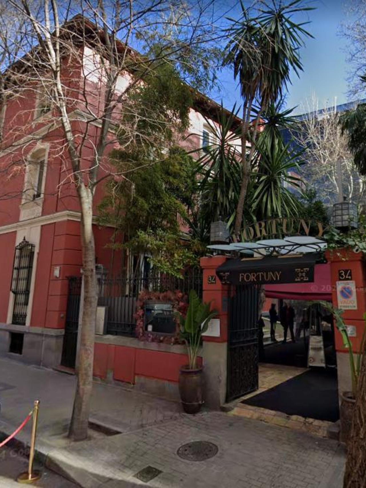 Fachada del Palacio de Fortuny