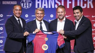 Rafa Yuste, Joan Laporta, Hansi Flick y Deco, en la presentación del técnico alemán en 2024