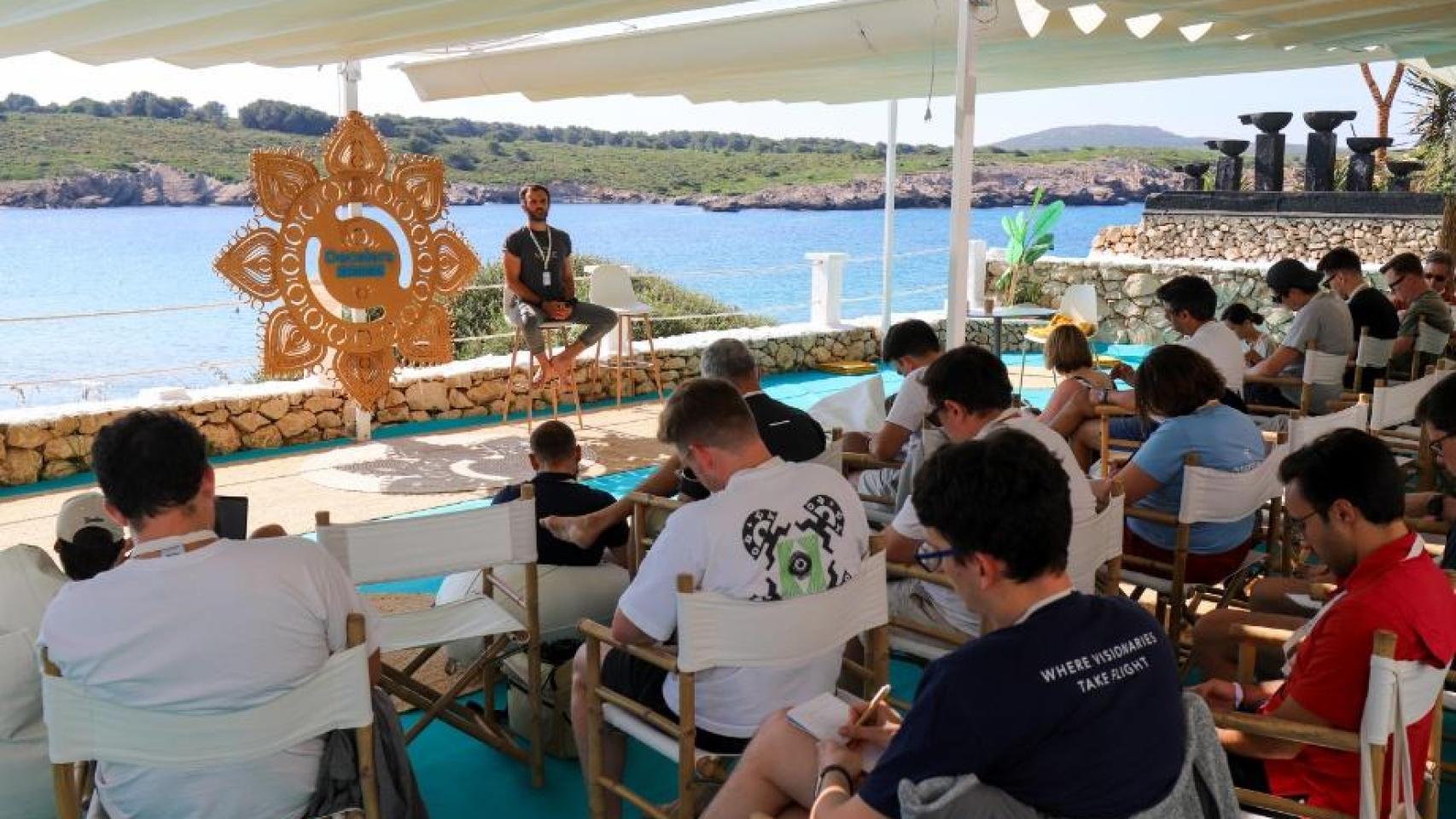 Emprendedores durante una pasada edición de Decelera Menorca.