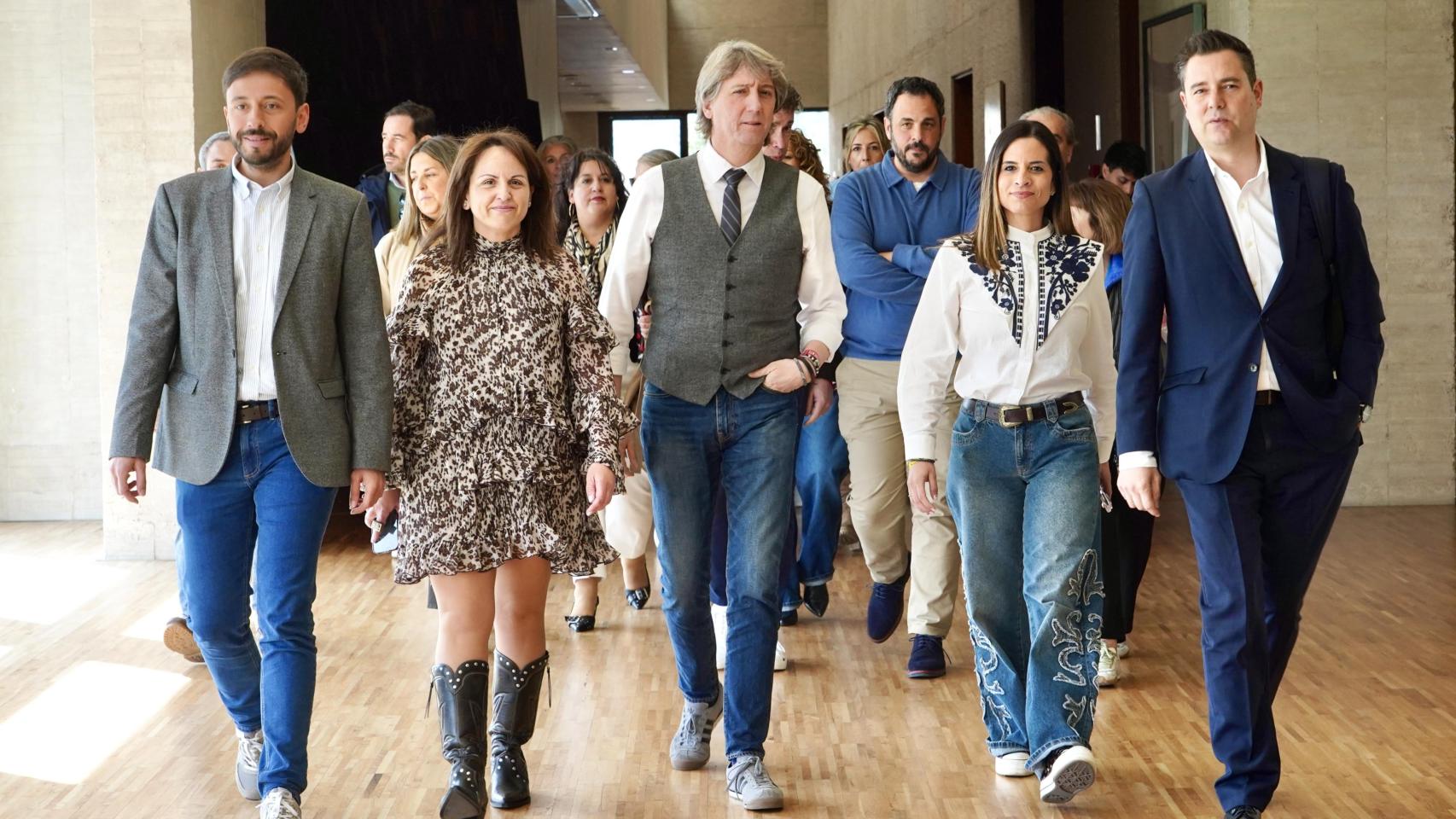 El secretario general del PSOECyL, Carlos Martínez, a su llegada a la reunión del Grupo Socialista en las Cortes de Castilla y León, este miércoles