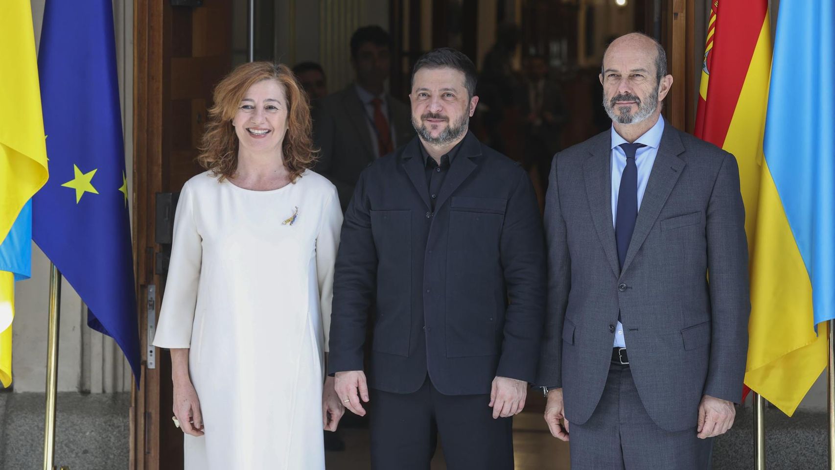 Última hora política, en directo | El Rey recibe a Zelenski, que cierra ...